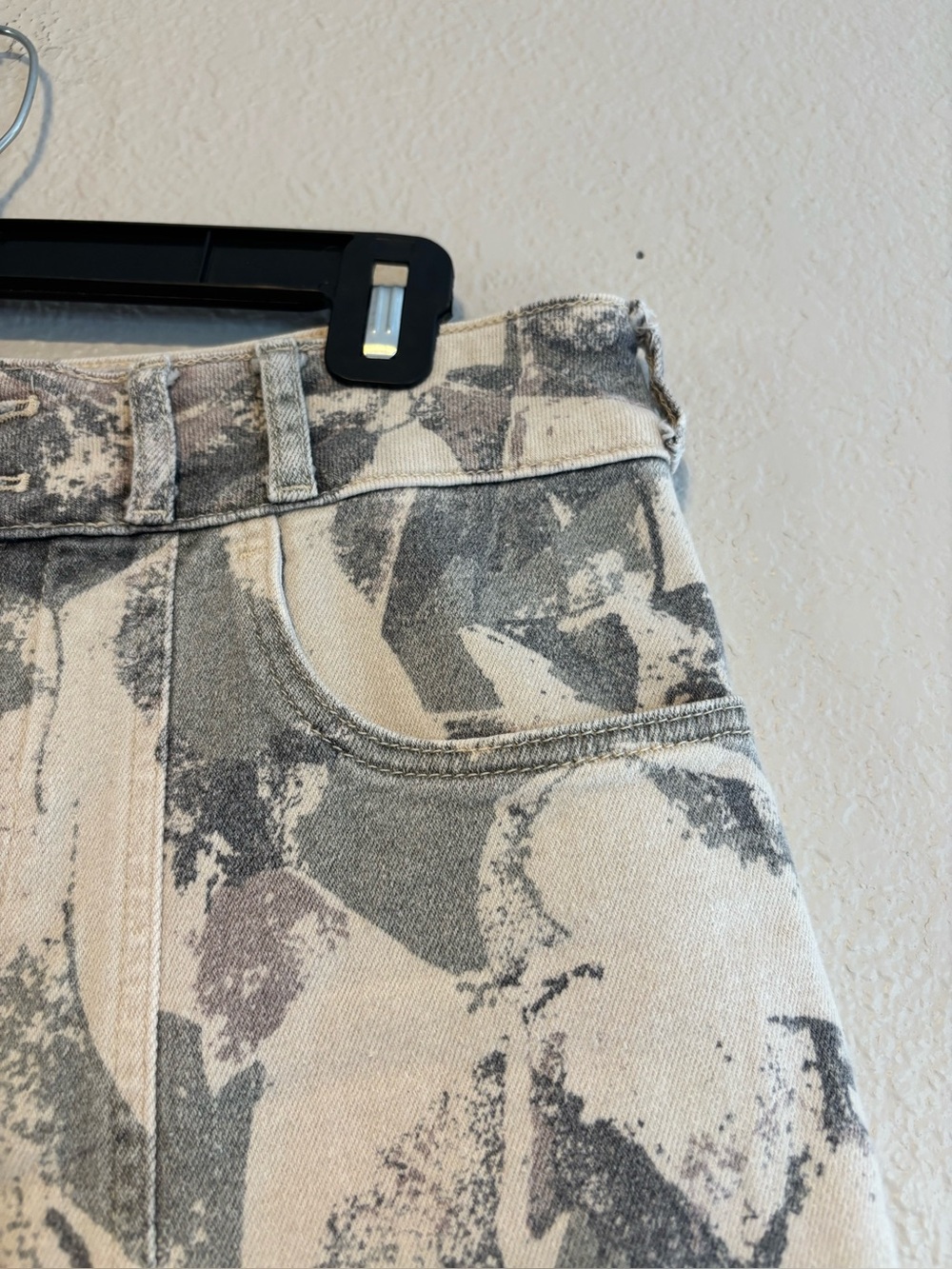 The Skipper Seamed High-Rise Crop Wide-Leg Pants by Pilcro: Camo Edition - Picture 6 of 16
